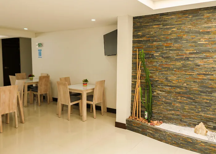 Hotel Loyds